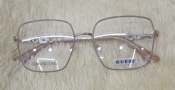 Guess Collection #75