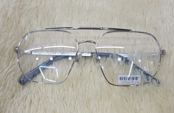 Guess Collection #73